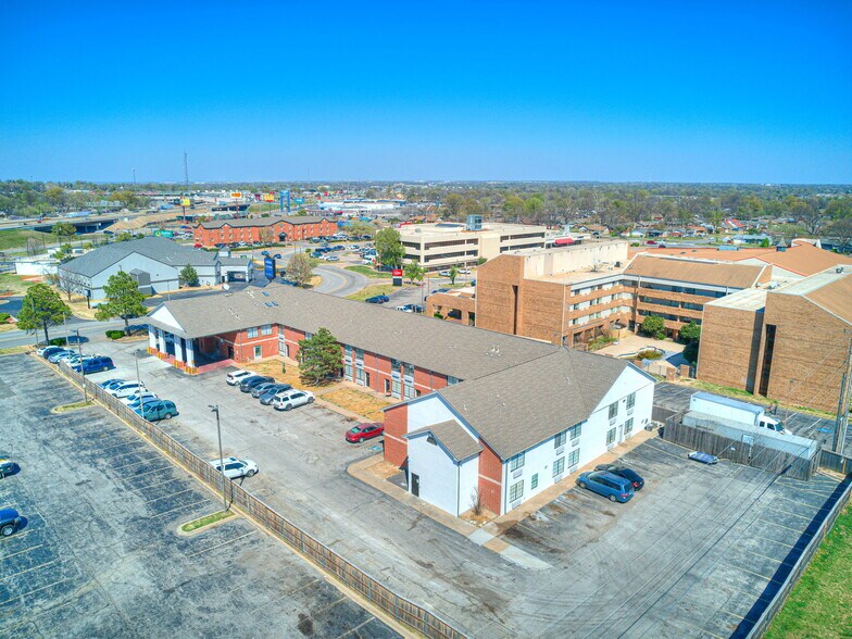 More Photos Of 3211 S 79th East Ave, Tulsa Apartments For Sale