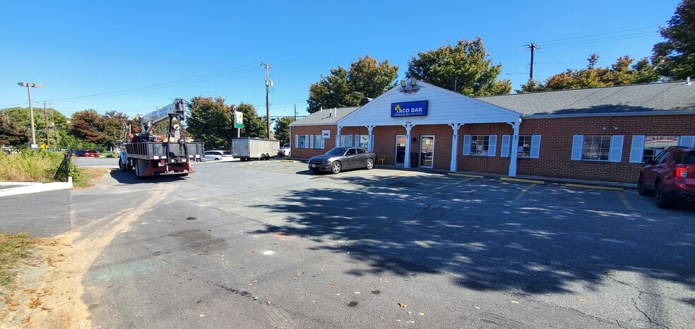 More Photos Of 18100 Georgia Ave, Olney Restaurant For Lease