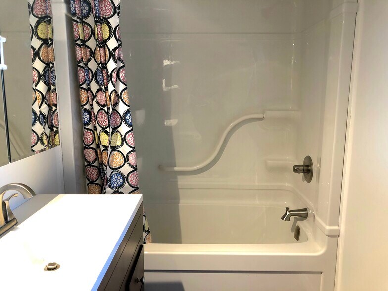 More Photos Of 10117 102, Lac La Biche Storefront Retail Residential For Sale