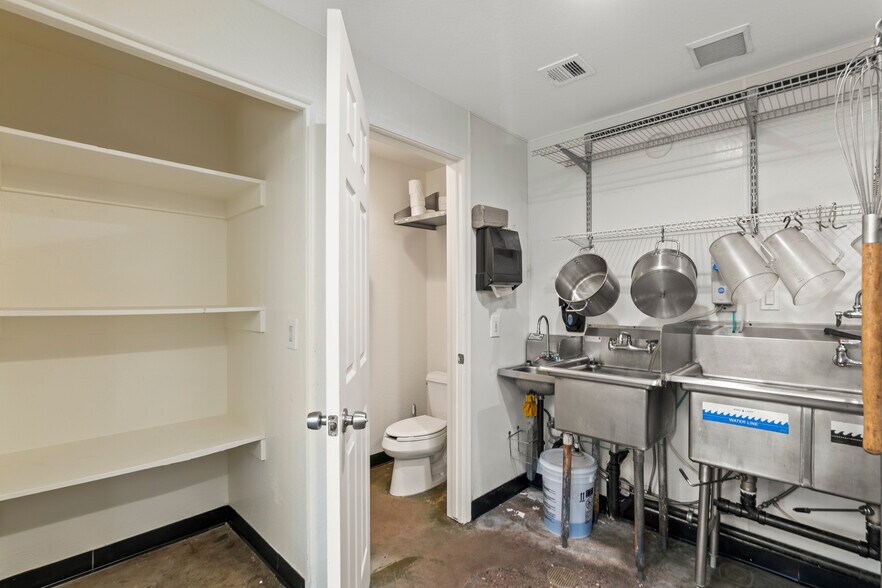 More Photos Of 610 E Roosevelt St, Phoenix Storefront Retail Residential For Sale