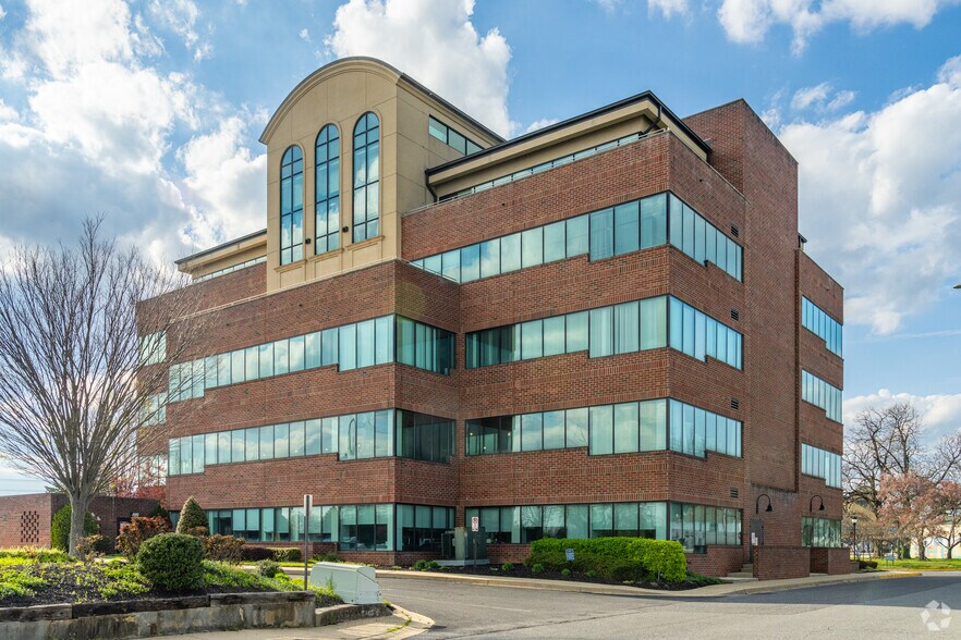 More Photos Of 500 W Loockerman St, Dover Office For Lease