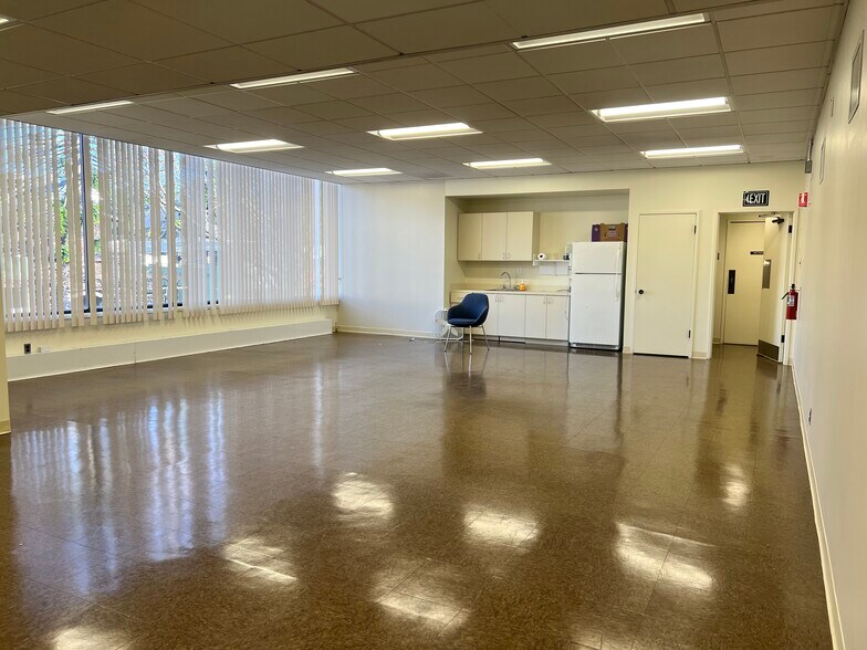 More Photos Of 1536 Shattuck Ave, Berkeley Bank For Lease