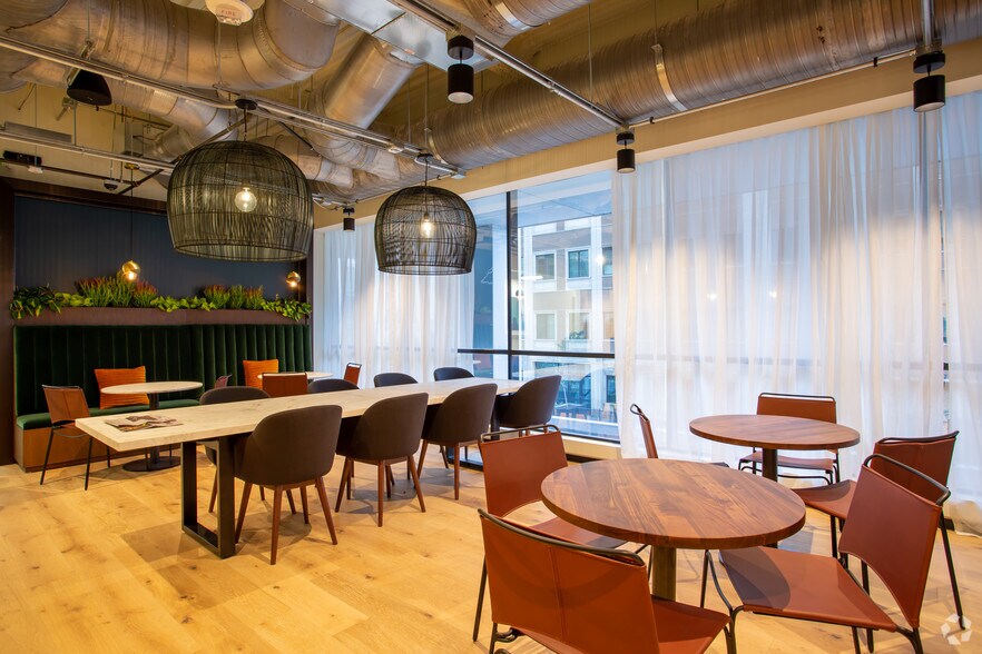 More Photos Of 823 Congress Ave, Austin Coworking Space