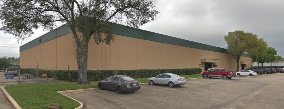 More Photos Of 1751-1765 Stebbins Dr, Houston Truck Terminal For Lease
