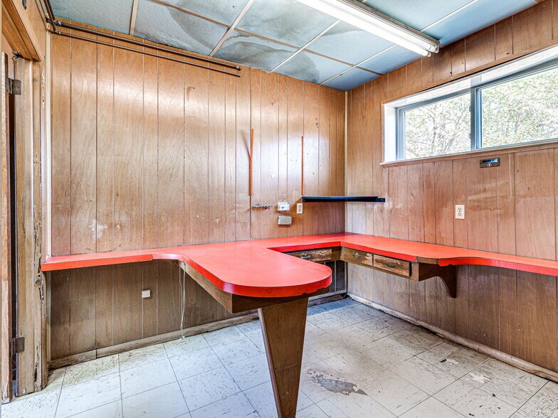 More Photos Of 601 Cimarron Rd, Tuttle Specialty For Sale