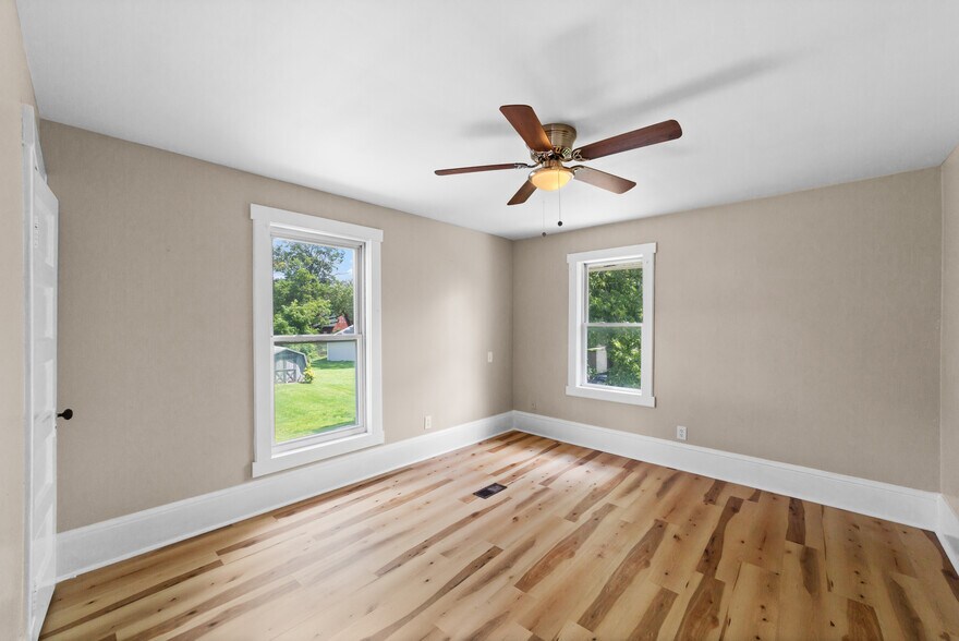 More Photos Of 579 Broadway Ave, Bedford Apartments For Sale