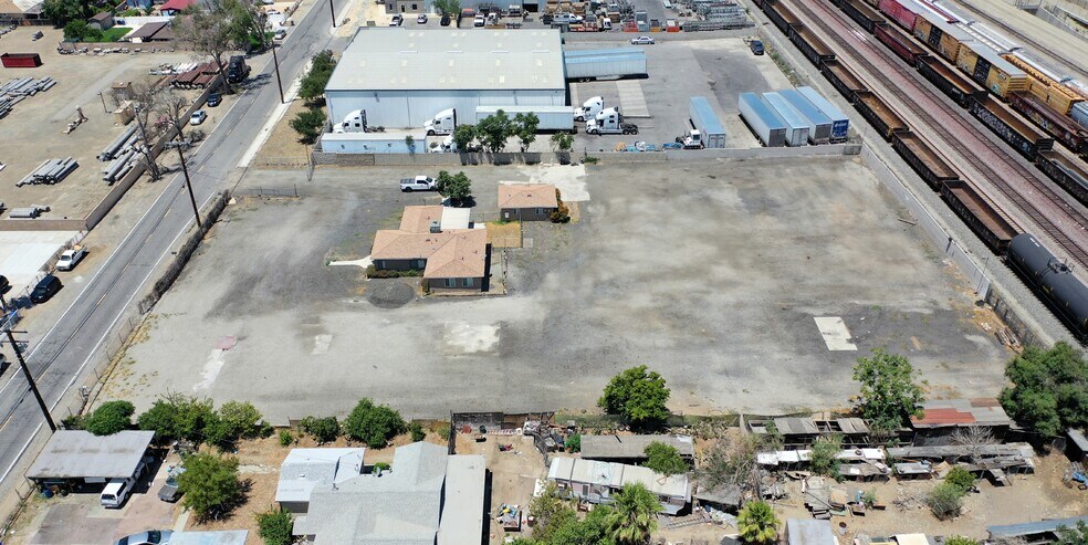 More Photos Of 14806-14814 Ceres Ave, Fontana Land For Lease