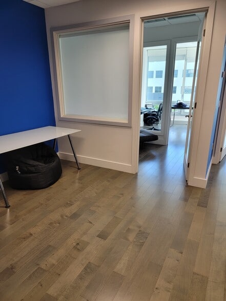 More Photos Of 20900 NE 30th Ave, Aventura Office Residential For Lease