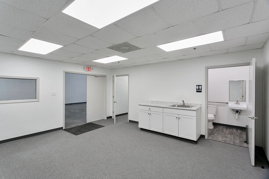 More Photos Of 500 Radar Rd, Greensboro Unknown For Lease