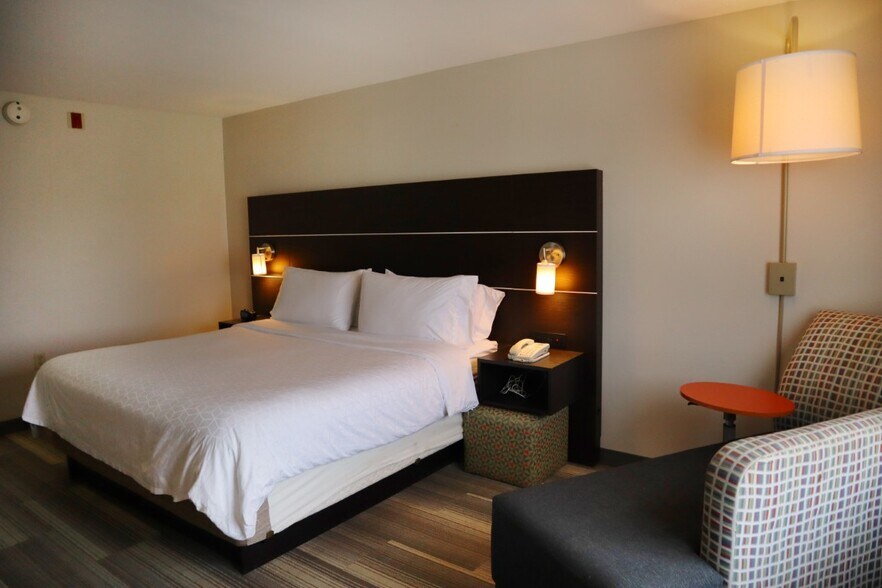 More Photos Of 157 Soldier Colony Rd, Canton Hotel For Sale