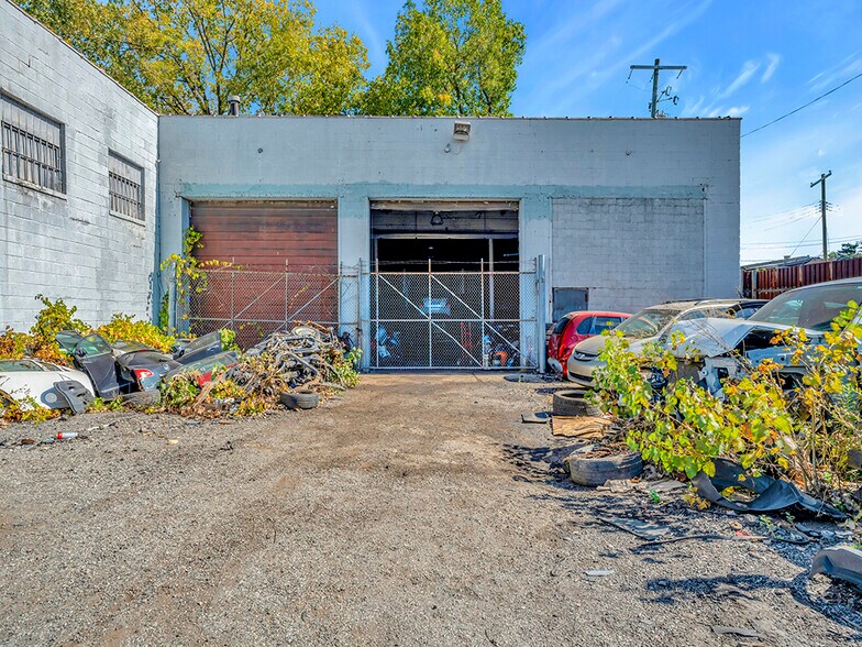 More Photos Of 7780 Majestic Ave, Detroit Warehouse For Sale