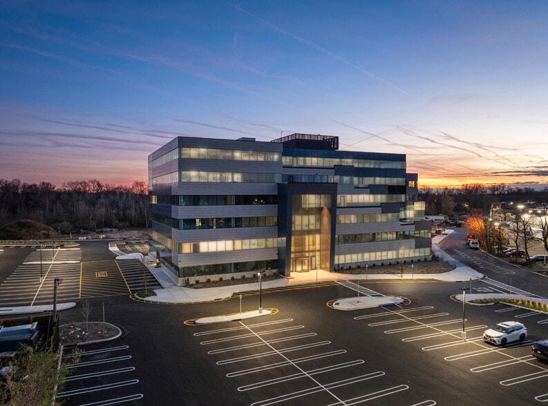 More Photos Of 33 Route 59, Monsey Office For Lease