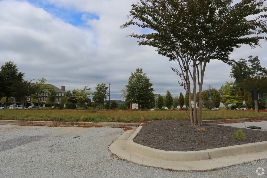 More Photos Of Veterans Memorial Hwy @ Discovery Blvd, Mableton Land For Lease
