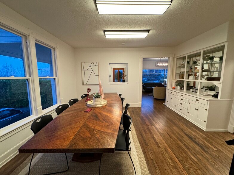 More Photos Of 1415 Commercial St SE, Salem Office For Sale