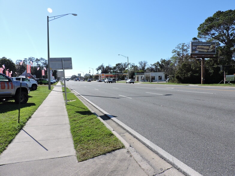 More Photos Of 1170 W Us-90, Lake City Light Distribution For Sale