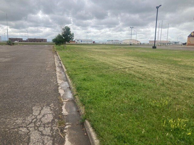 More Photos Of 2207 Broadway, Minot Land For Sale