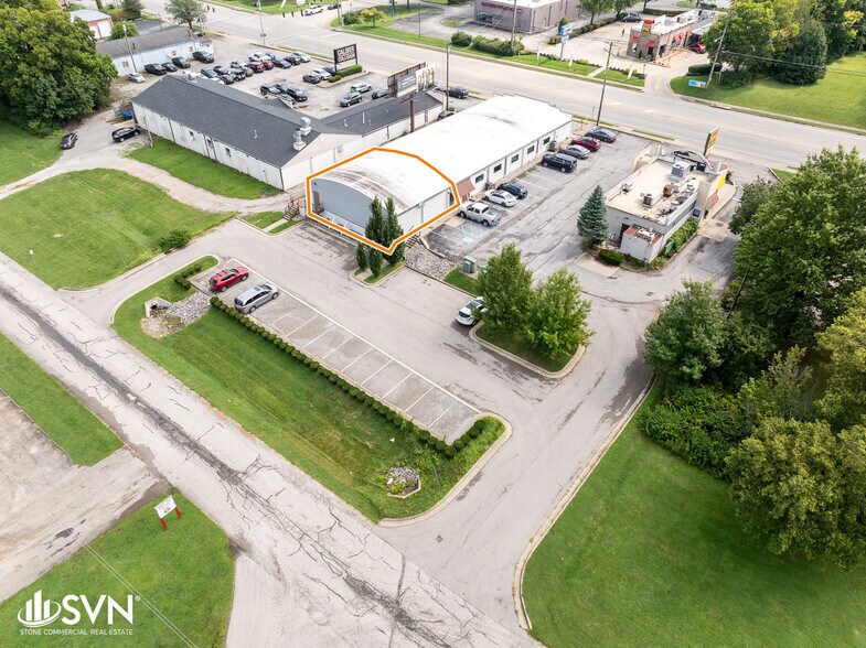 More Photos Of 1031 Lexington Rd, Georgetown Freestanding For Lease