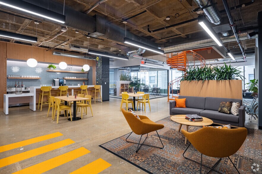 More Photos Of 4625 Lindell Blvd, Saint Louis Office For Lease