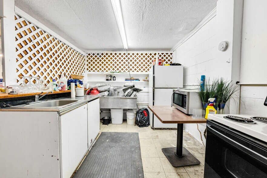 More Photos Of 139 Twilight Rd, Lancaster Religious Facility For Sale