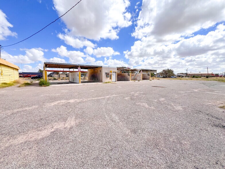More Photos Of 521 W Murphy St, Odessa Land For Sale