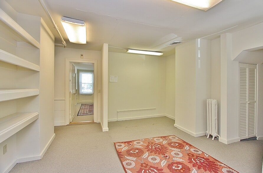 More Photos Of 231 Clinton Ave, Kingston Loft Creative Space For Sale