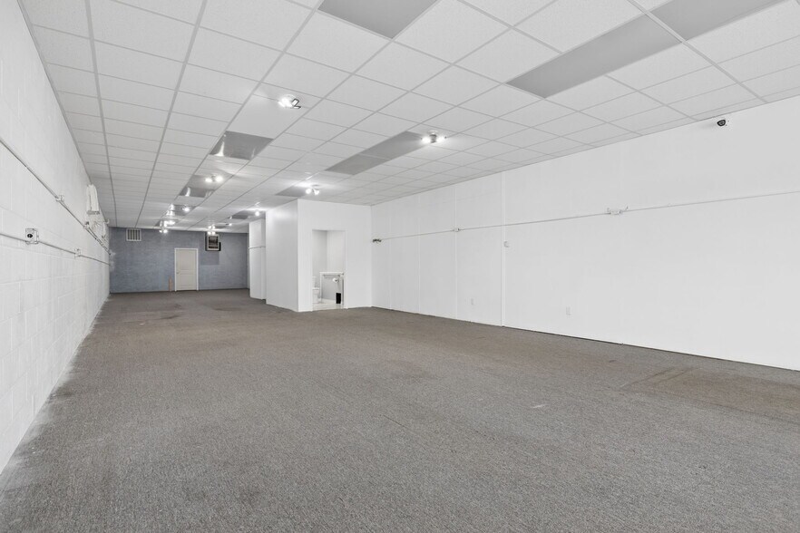 More Photos Of 605 W Baltimore St, Wilmington Storefront For Lease