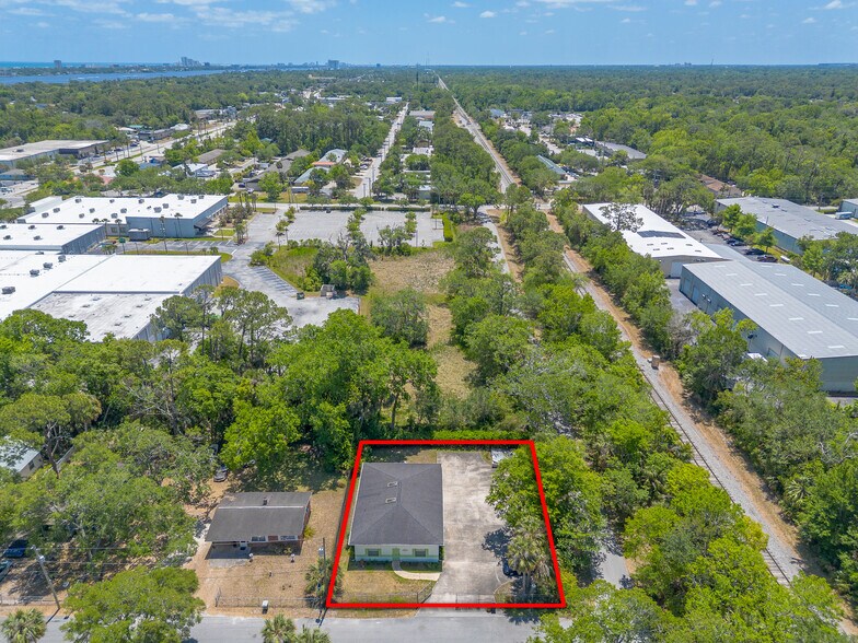 More Photos Of 300 Washington Pl, Ormond Beach Warehouse For Sale