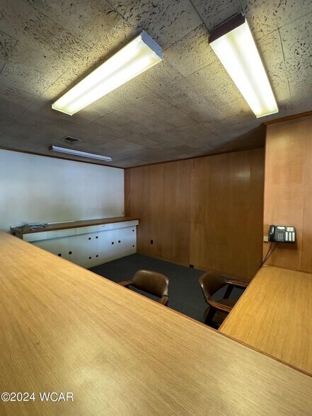 More Photos Of 28 N Main St, Kenton Office For Lease