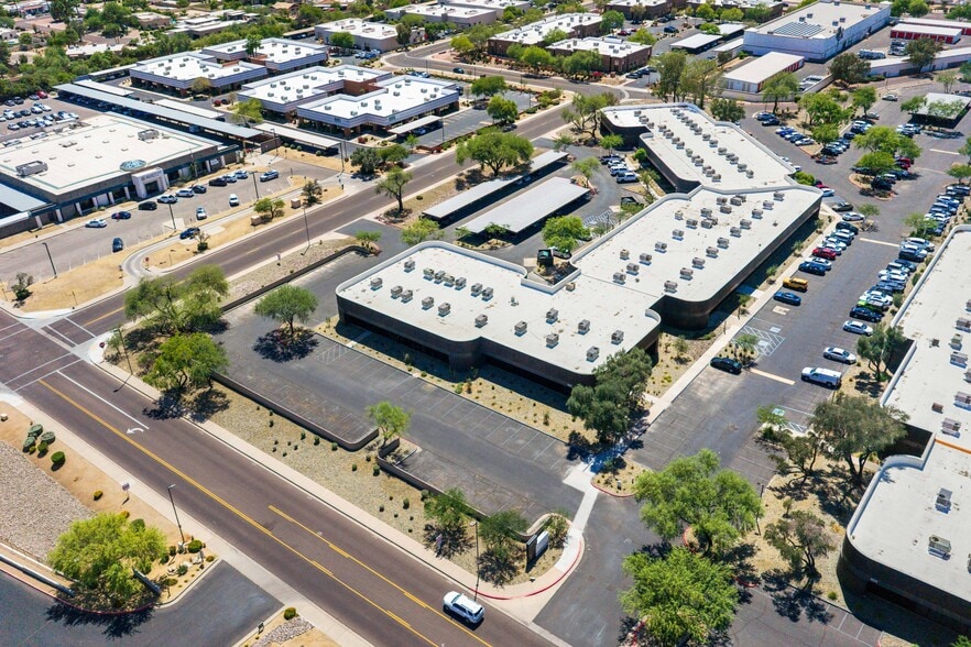 More Photos Of 14455 N Hayden Rd, Scottsdale Light Distribution For Sale