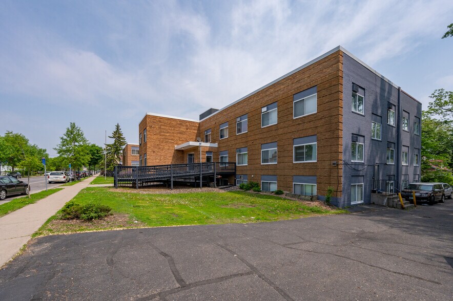 More Photos Of 4429 S Nicollet Ave, Minneapolis Apartments For Sale
