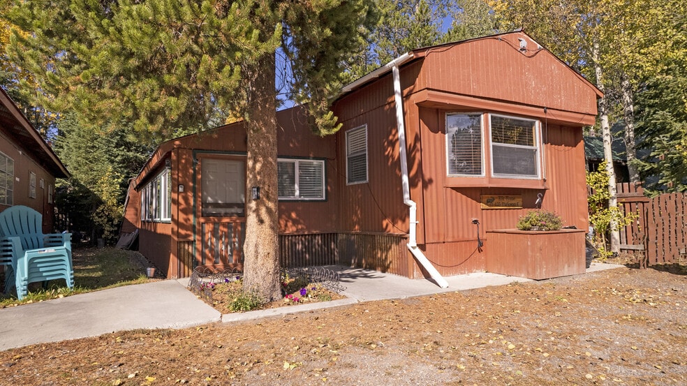 More Photos Of 225 N Geyser St, West Yellowstone Hotel For Sale