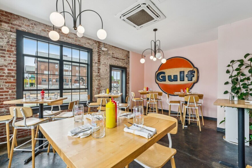 More Photos Of 4175 Shaw Blvd, Saint Louis Restaurant For Sale