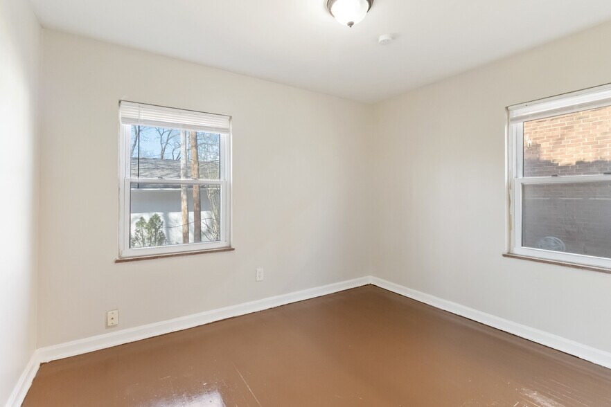 More Photos Of 17809 Harvard Ave, Cleveland Multifamily For Sale