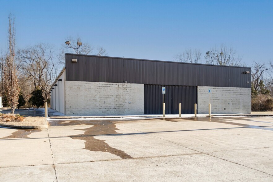 More Photos Of 5226 Highway 61, Memphis Freestanding For Lease
