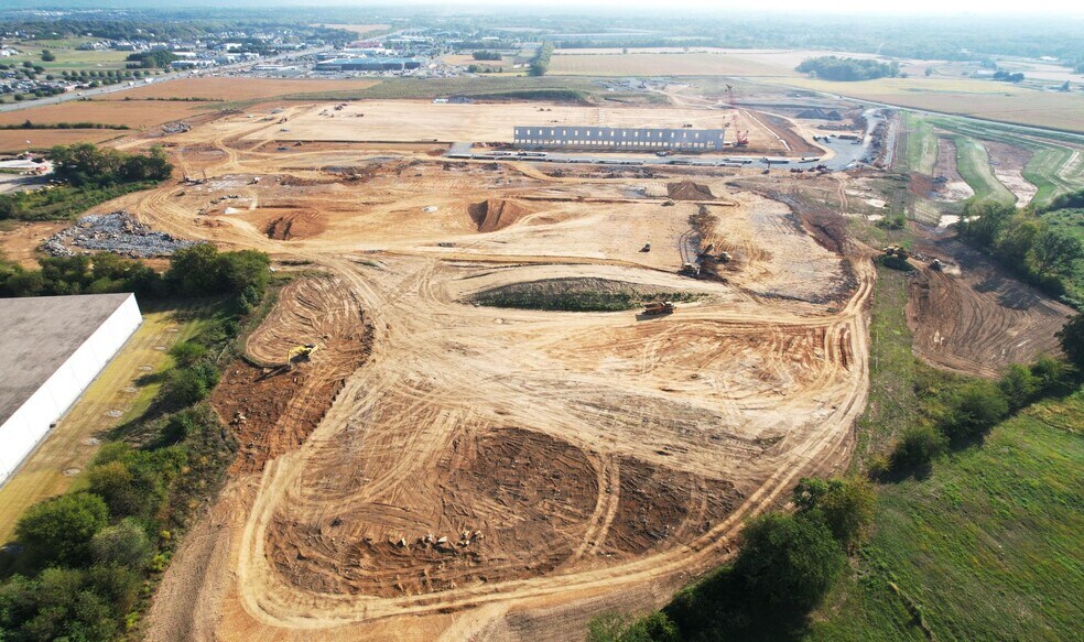More Photos Of Silver Spring Route 11-Building 1, Mechanicsburg Unknown For Lease