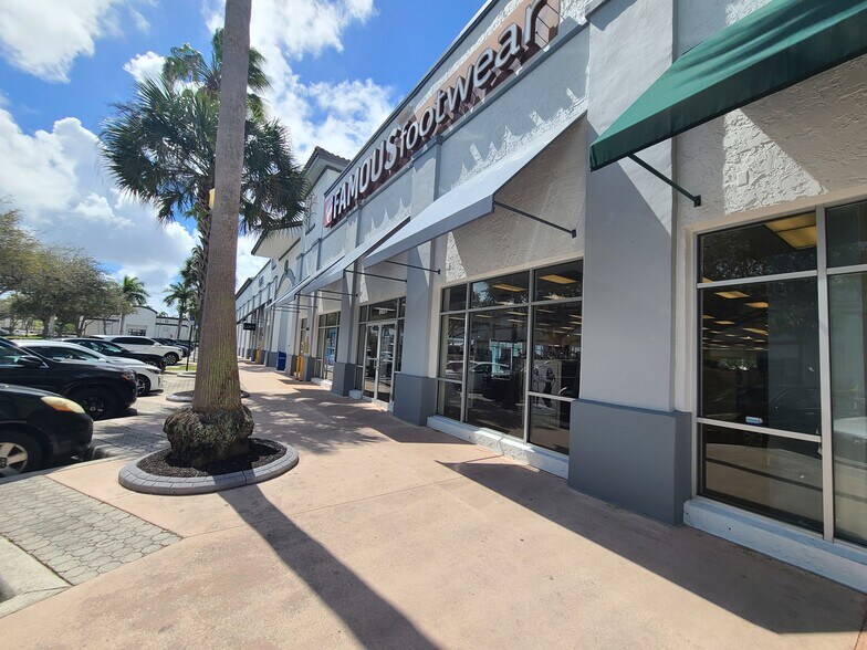 More Photos Of 8651 SW 124th St, Miami General Retail For Lease