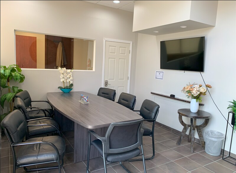 More Photos Of 2609 Metropolitan Pky, Sterling Heights Medical For Lease