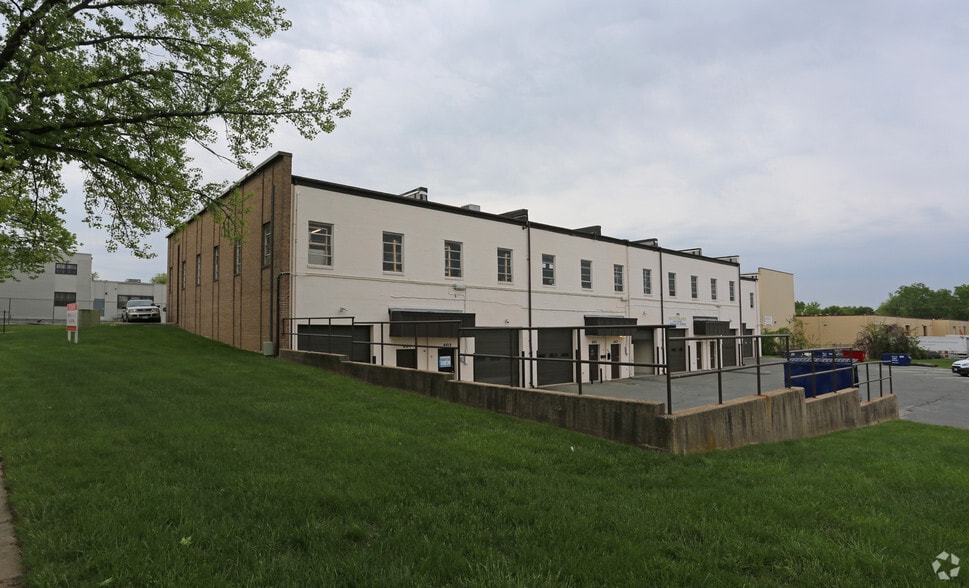 More Photos Of 601-615 Lofstrand Ln, Rockville Warehouse For Lease