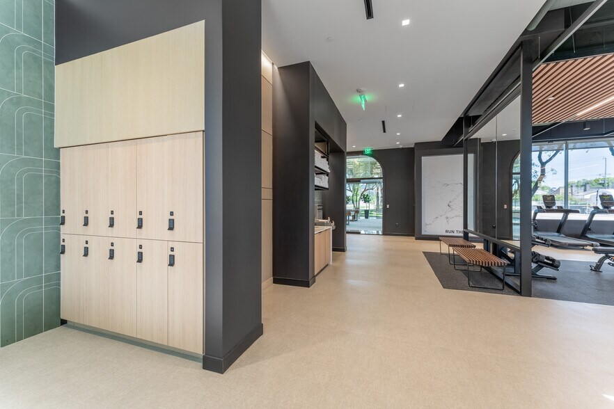 More Photos Of 14643 N Dallas Pky, Dallas Office For Lease