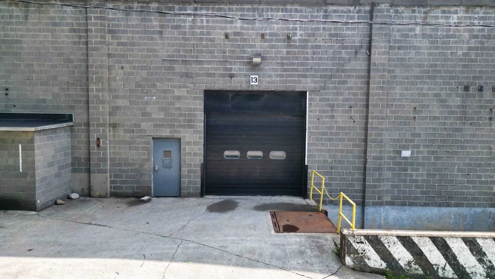 More Photos Of 185 Warren St, Glens Falls Distribution For Lease