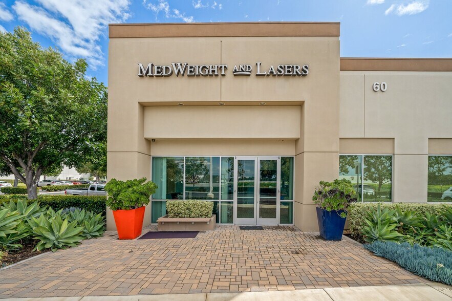 Primary Photo Of 60 Discovery, Irvine Medical For Sale