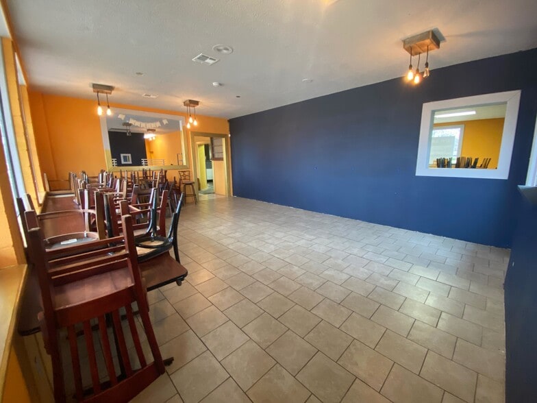 More Photos Of 2401 Port Neches Ave, Port Neches Restaurant For Sale