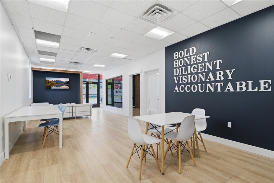 More Photos Of 5013-5121 N Edgewood Dr, Provo Apartments For Sale