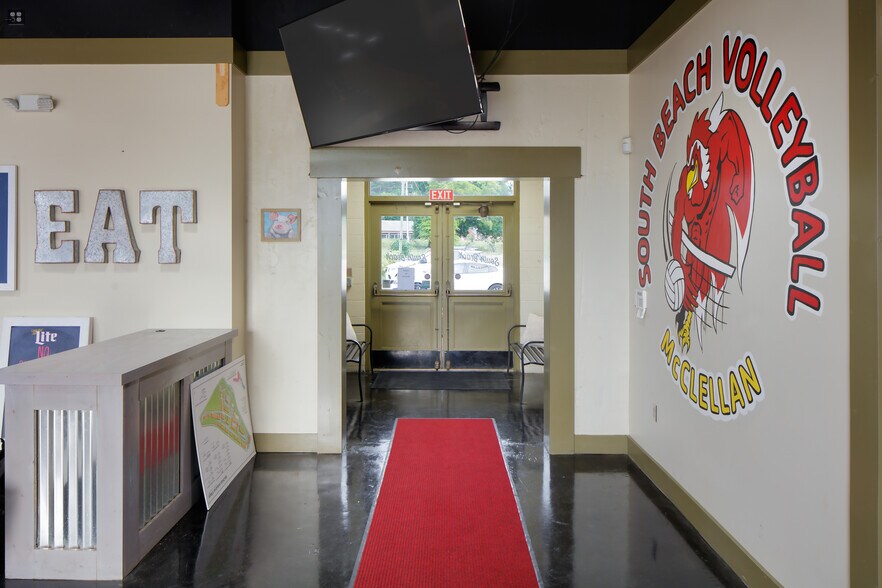 More Photos Of 100 Symphony Way, Anniston Sports And Entertainment For Sale