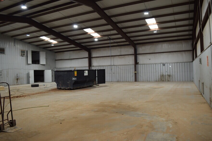 More Photos Of 9701 FM 307, Midland Flex For Lease