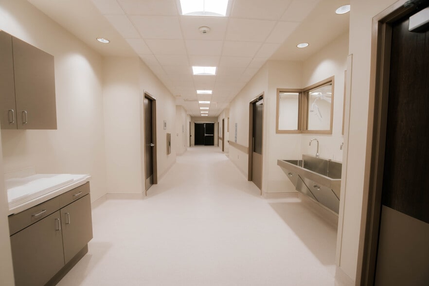 More Photos Of 11880 Physicians dr, El Paso Healthcare For Sale