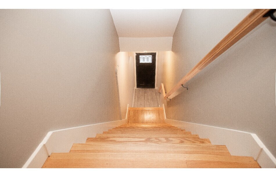 More Photos Of 60 Richards St, Worcester Apartments For Sale