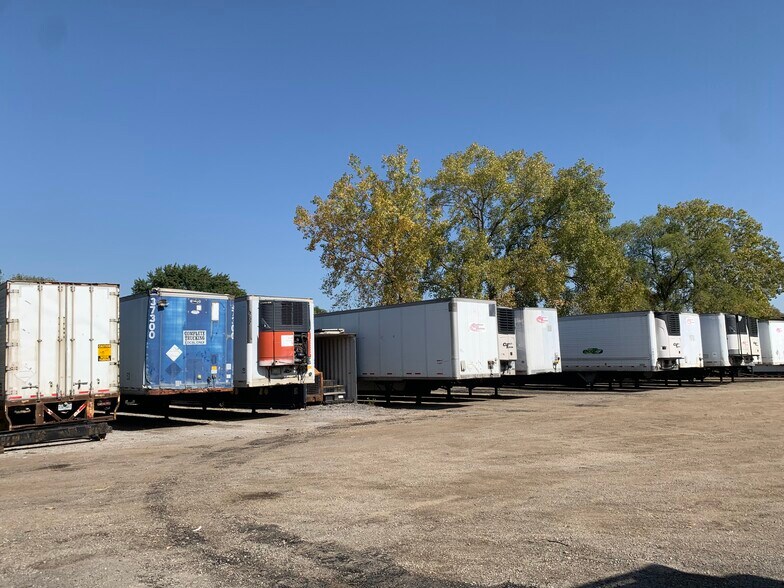 More Photos Of 4206 W Shirley Ln, Alsip Truck Terminal For Sale