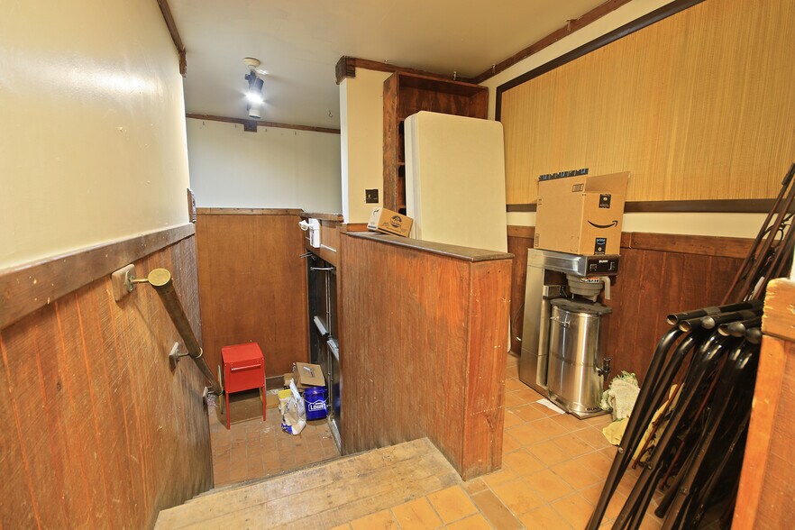 More Photos Of 105 Coal st, Mexico Specialty For Sale