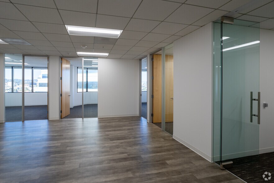 More Photos Of 12424 Wilshire Blvd, Los Angeles Office For Lease